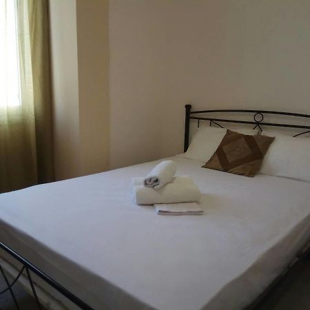 Glaros Hotel Skaramangás Buitenkant foto