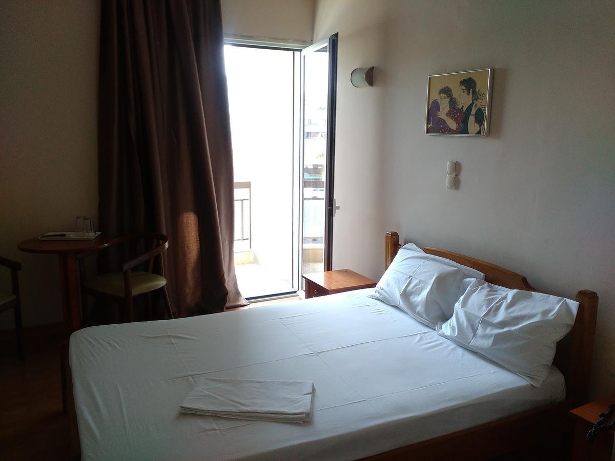 Glaros Hotel Skaramangás Buitenkant foto