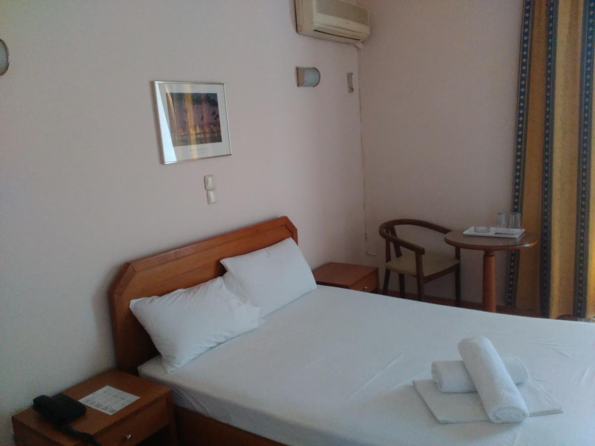 Glaros Hotel Skaramangás Buitenkant foto