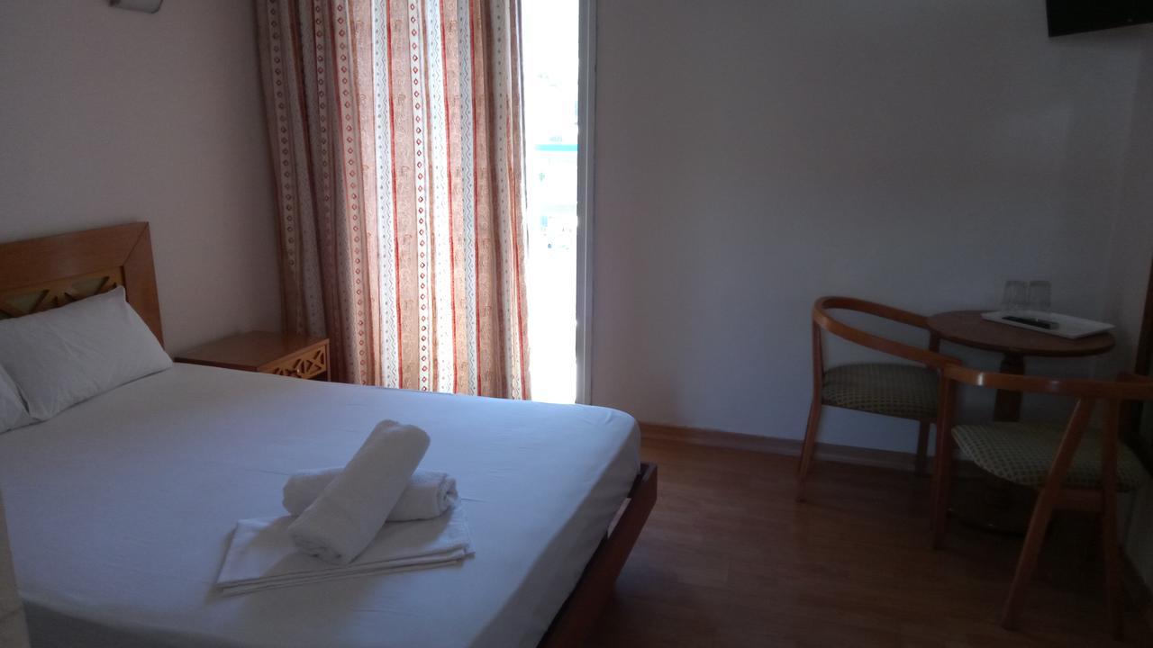 Glaros Hotel Skaramangás Buitenkant foto
