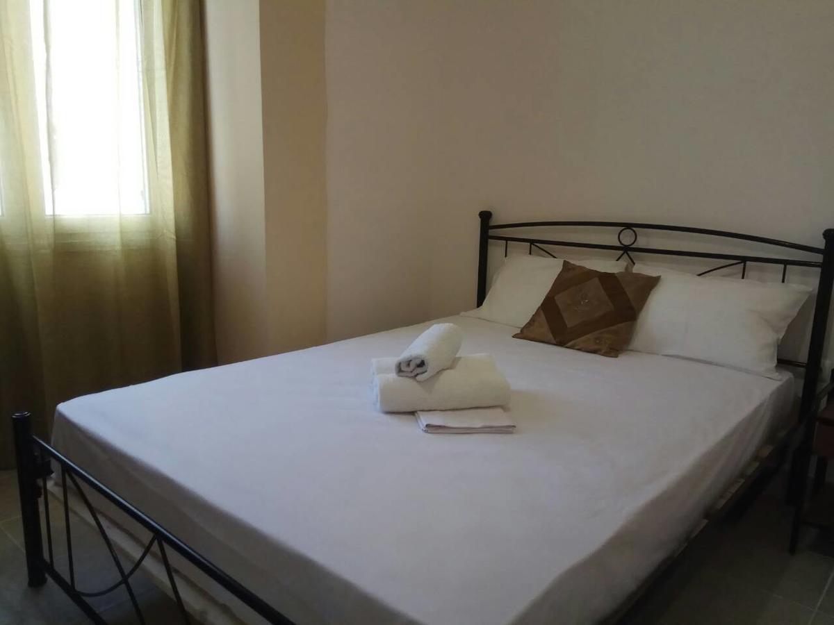 Glaros Hotel Skaramangás Buitenkant foto